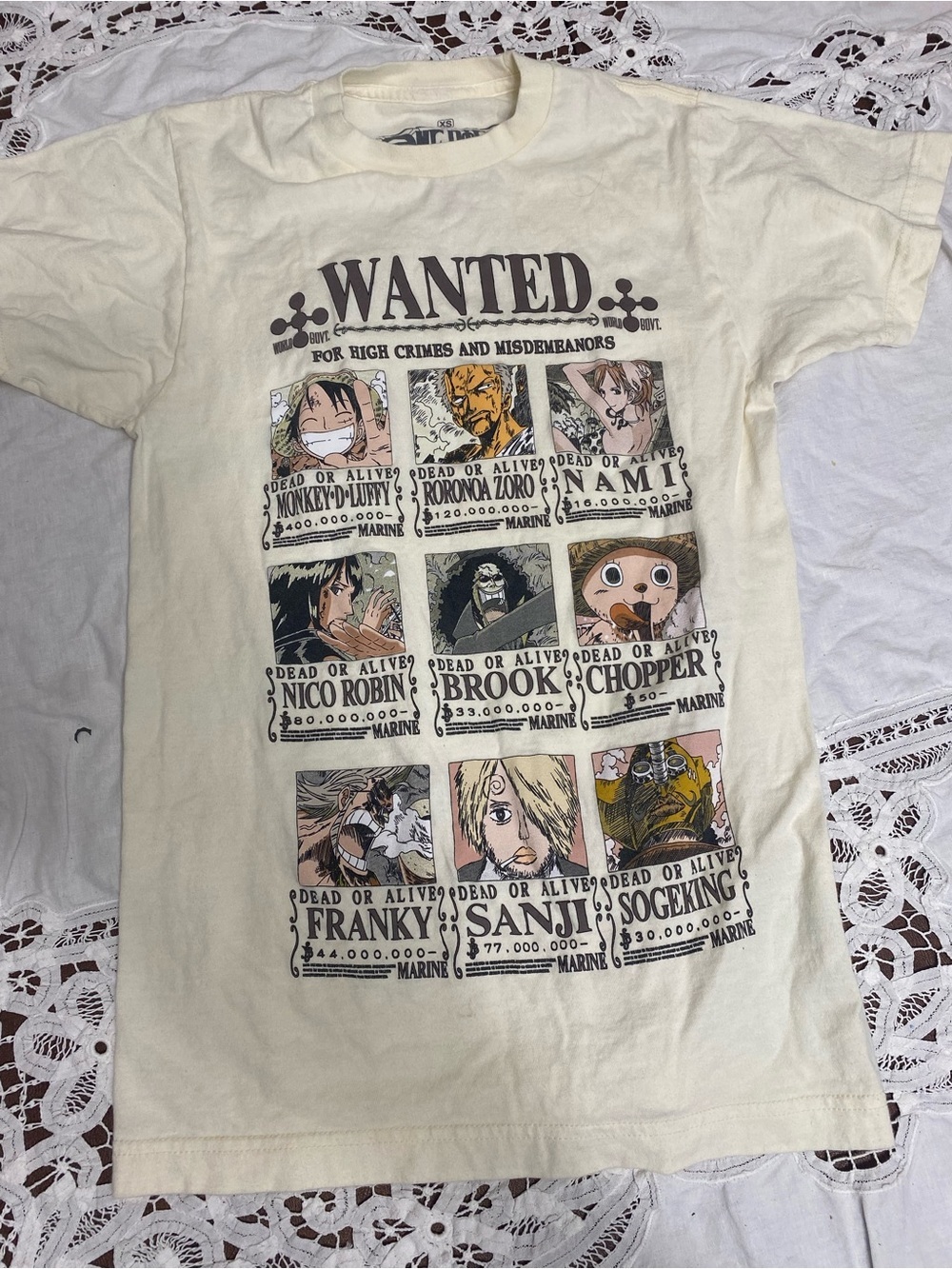 One piece anime Wanted for crimes t-shirt size XS